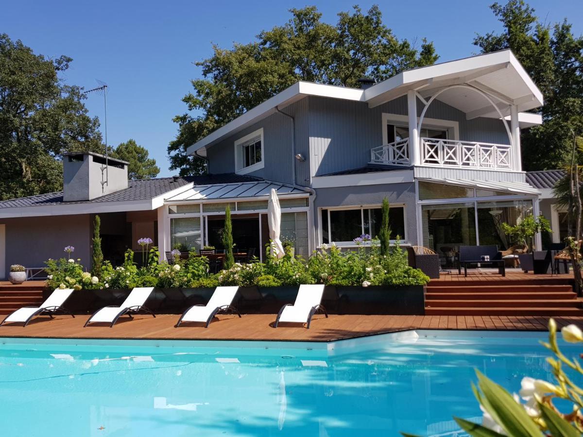 Villa Gayac Градинян Екстериор снимка